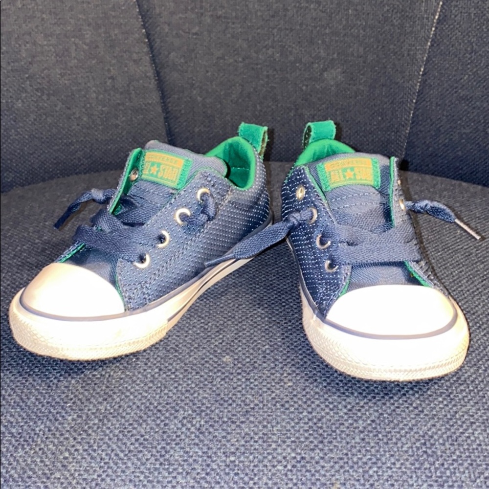 Converse All Star Toddler sneakers size 8